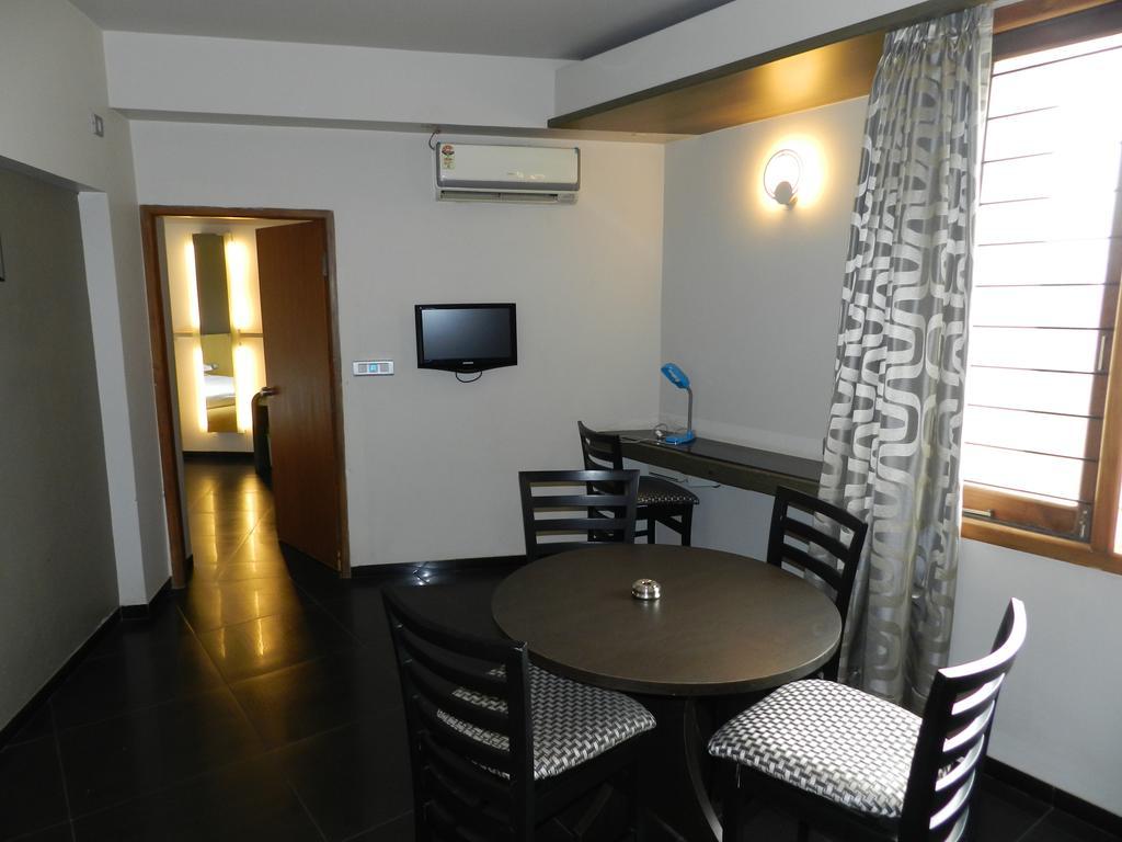 Hotel Rock Regency Toranagallu Quarto foto